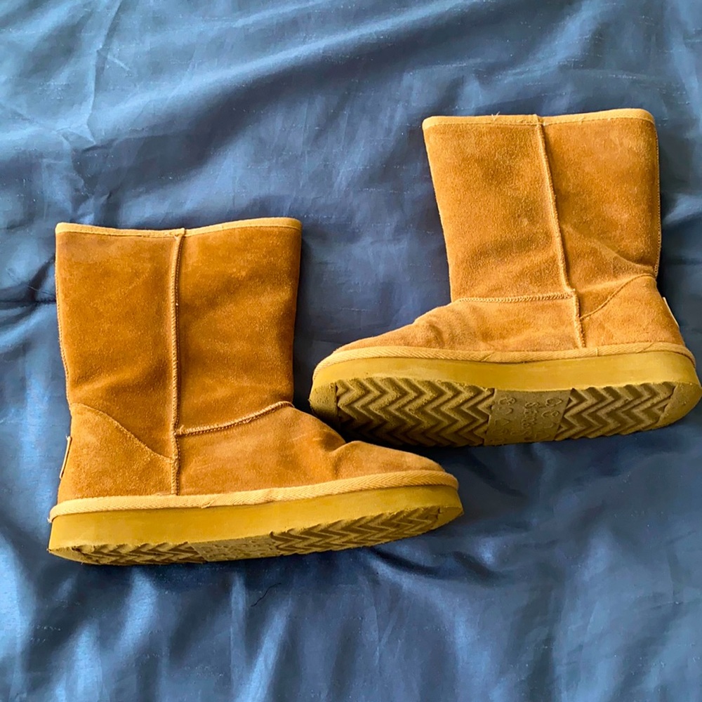 EUC Skechers boots